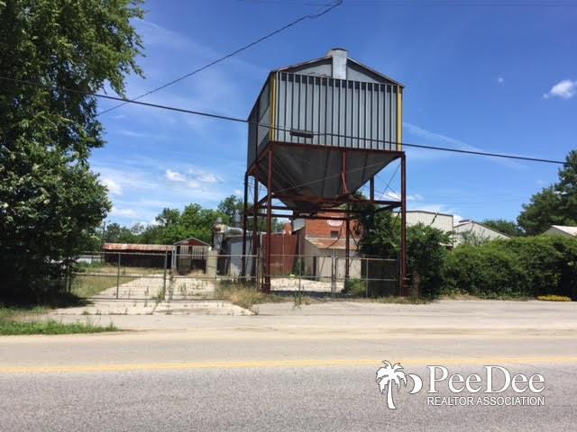 Darlington Feed &amp; Seed at 213 E. Broad St.